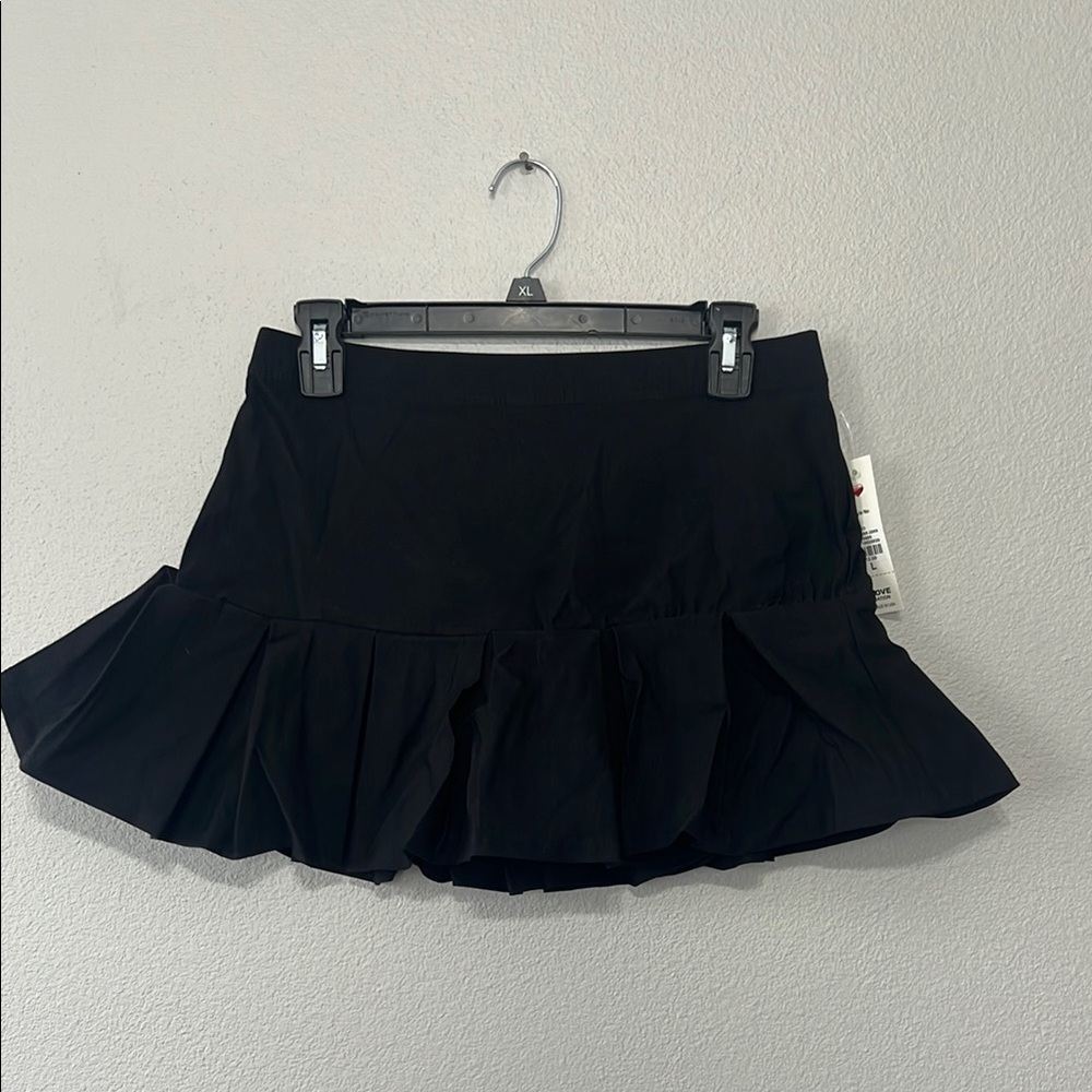 Black Ruffled Mini Skirt‎